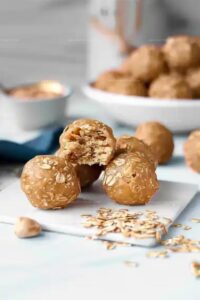 Peanut Butter Oatmeal Balls Recipe