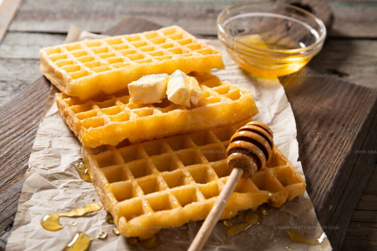 4 Vegetable Oil Replacements for Fluffy Waffles