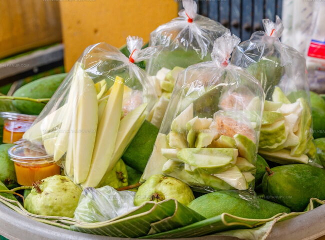 Mamuang Nam Pla Wan