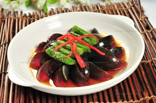 What’s the Difference Between Century Eggs and Salted Eggs in Chinese Cuisine?