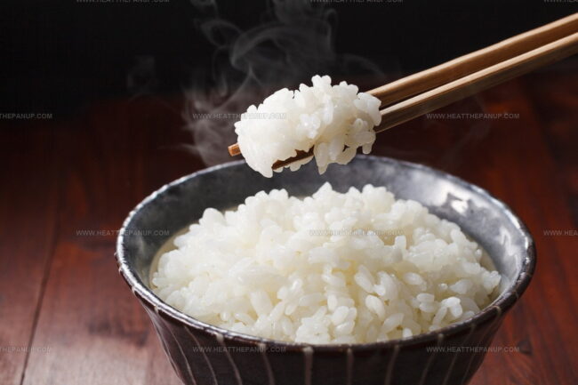 How Does Rice Cooking Technique Vary Between China, Korea, and Japan?