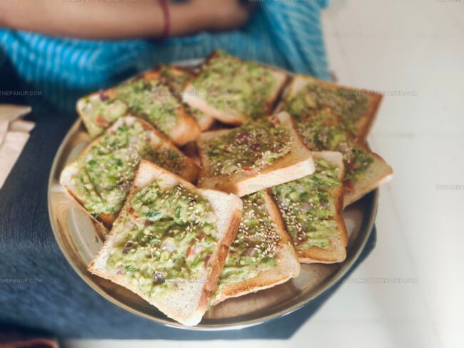 What Foods Are Traditionally Served with Indian Spreads?